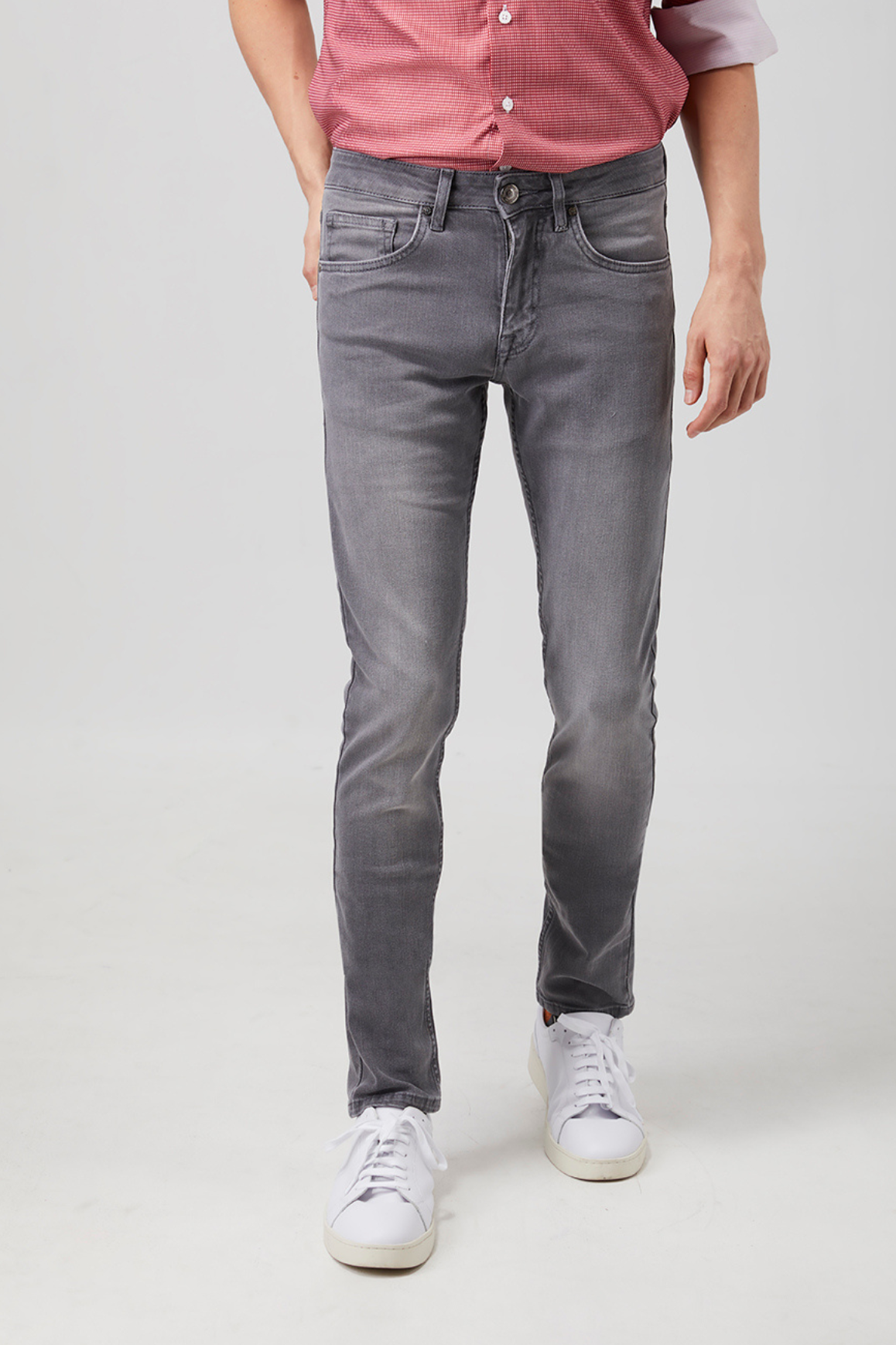 Signature Jean in Grey